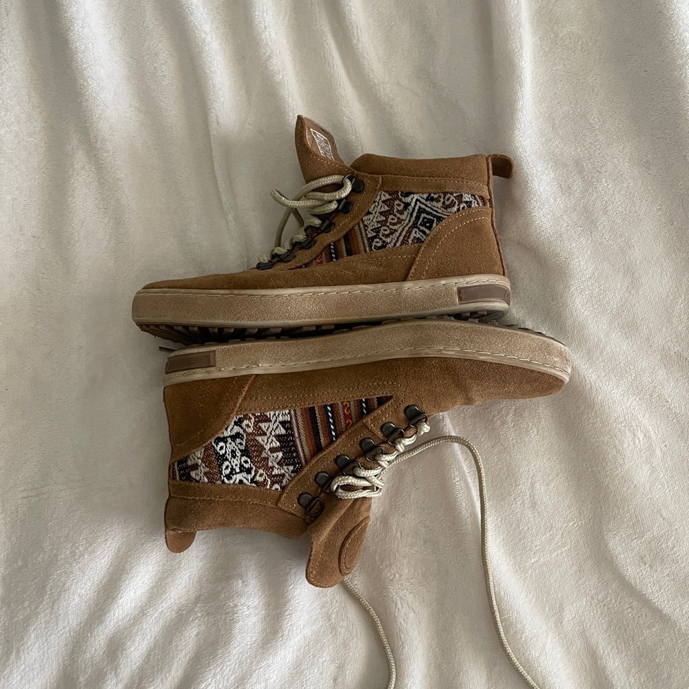 Inkkas size 10 southwestern print leather shoe